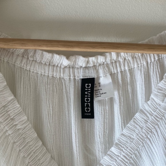 Woman’s Top - Picture 3 of 3